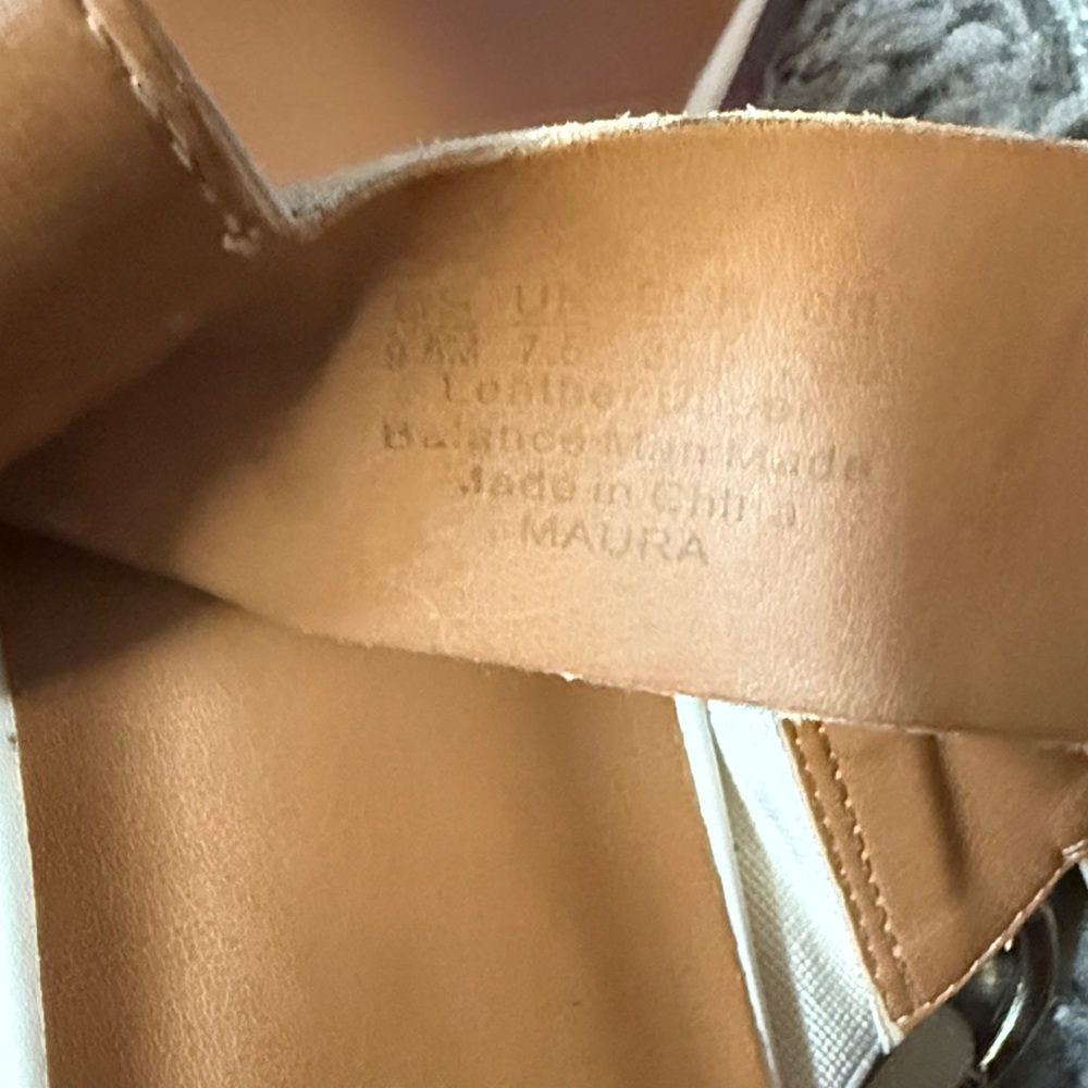 Used Franco Sarto Cream leather Sandals “Maura” is the name SZ 9.5 - Picture 6 of 6